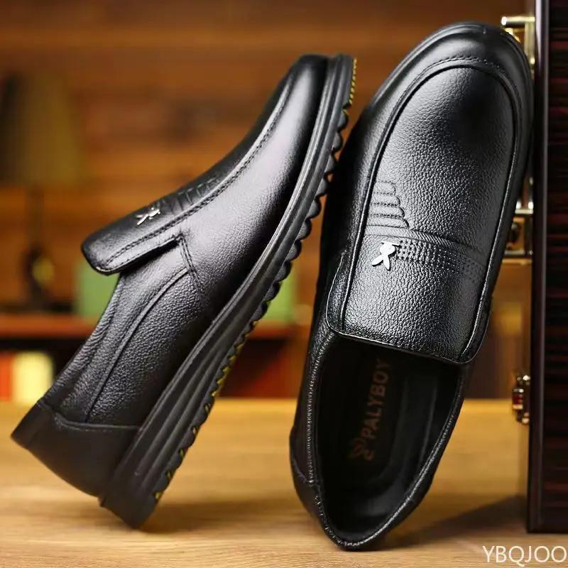 Men's Soft Soled Shoes Luxury Formal Leather Shoes Men Breathable Loafers Slip On Black Driving Male Shoes Zapatos Homme