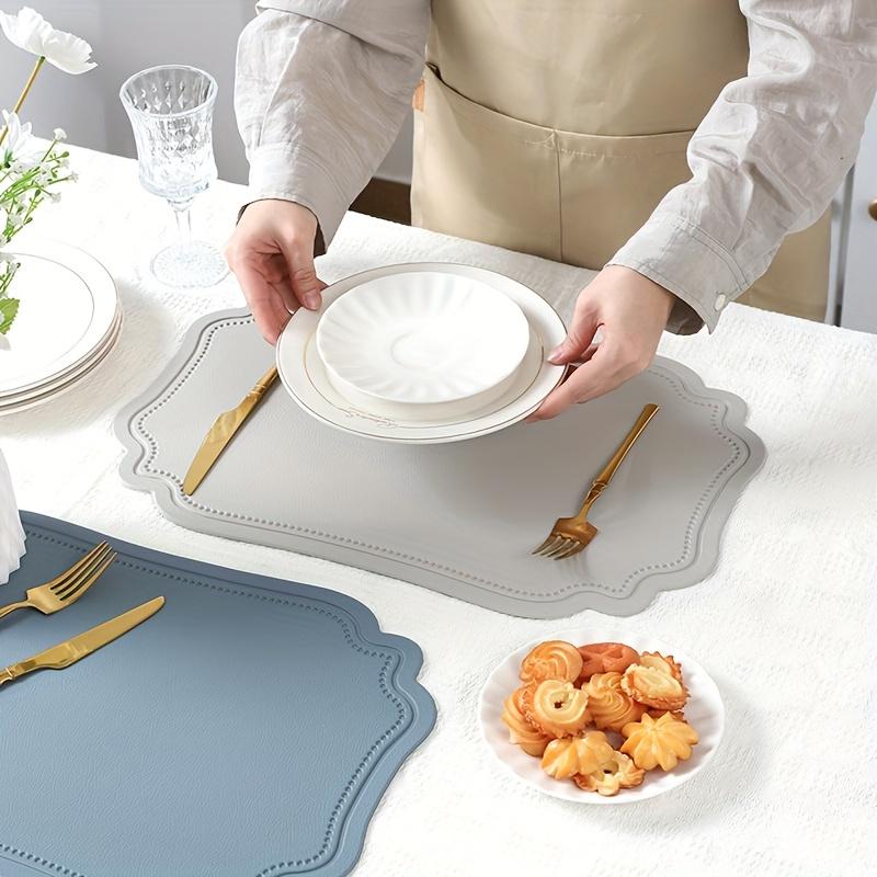 Manteles Individuales de PVC Resistentes al Calor con Bordes Decorativos Festoneados Estilo Nórdico para Decoración Festiva, Fiestas, Comidas Diarias
