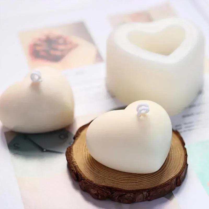Love Candle Mold 3D Grid Heart Shape Candle Soap Mould Handmade Mousse Chocalete Cake Mold Plaster Mold Tool for Valentines Day