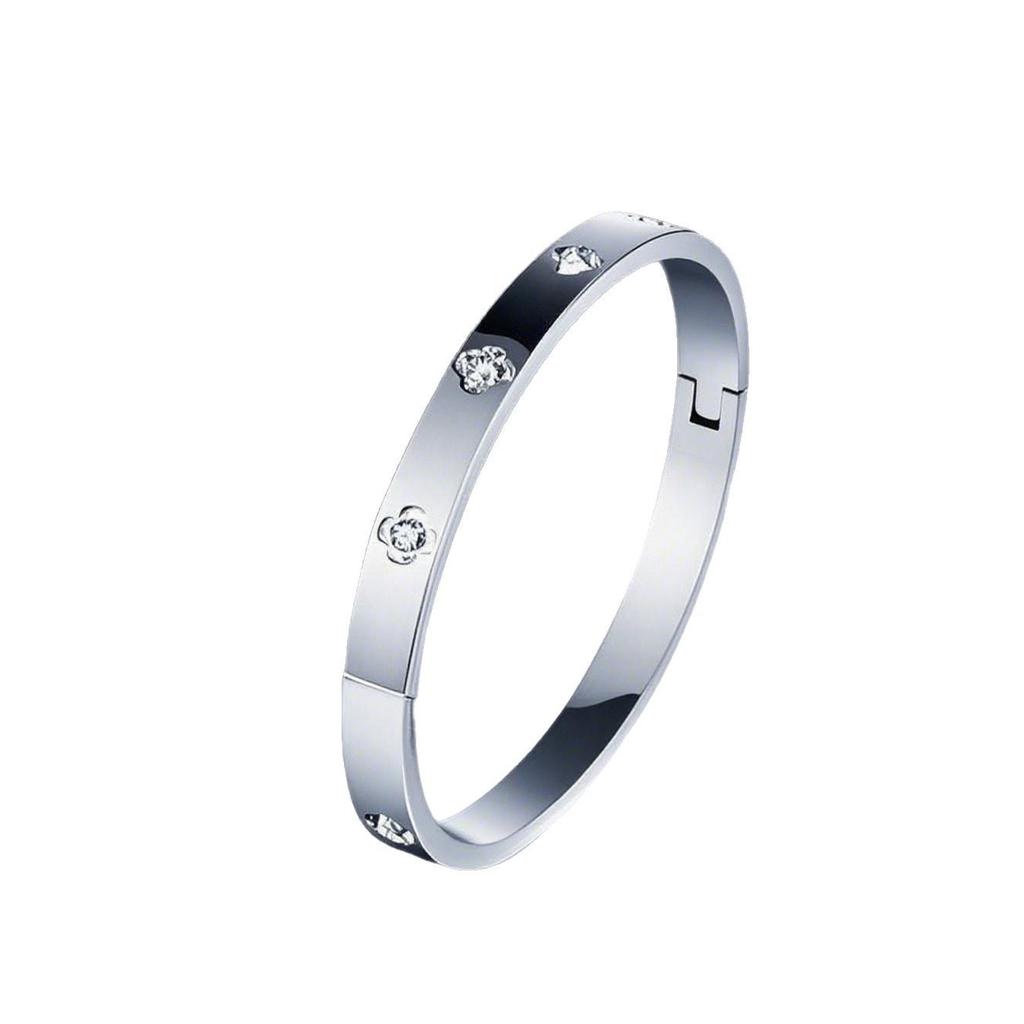 Non-Fading Four-Leaf Clover Titanium Steel Women's Bracelet