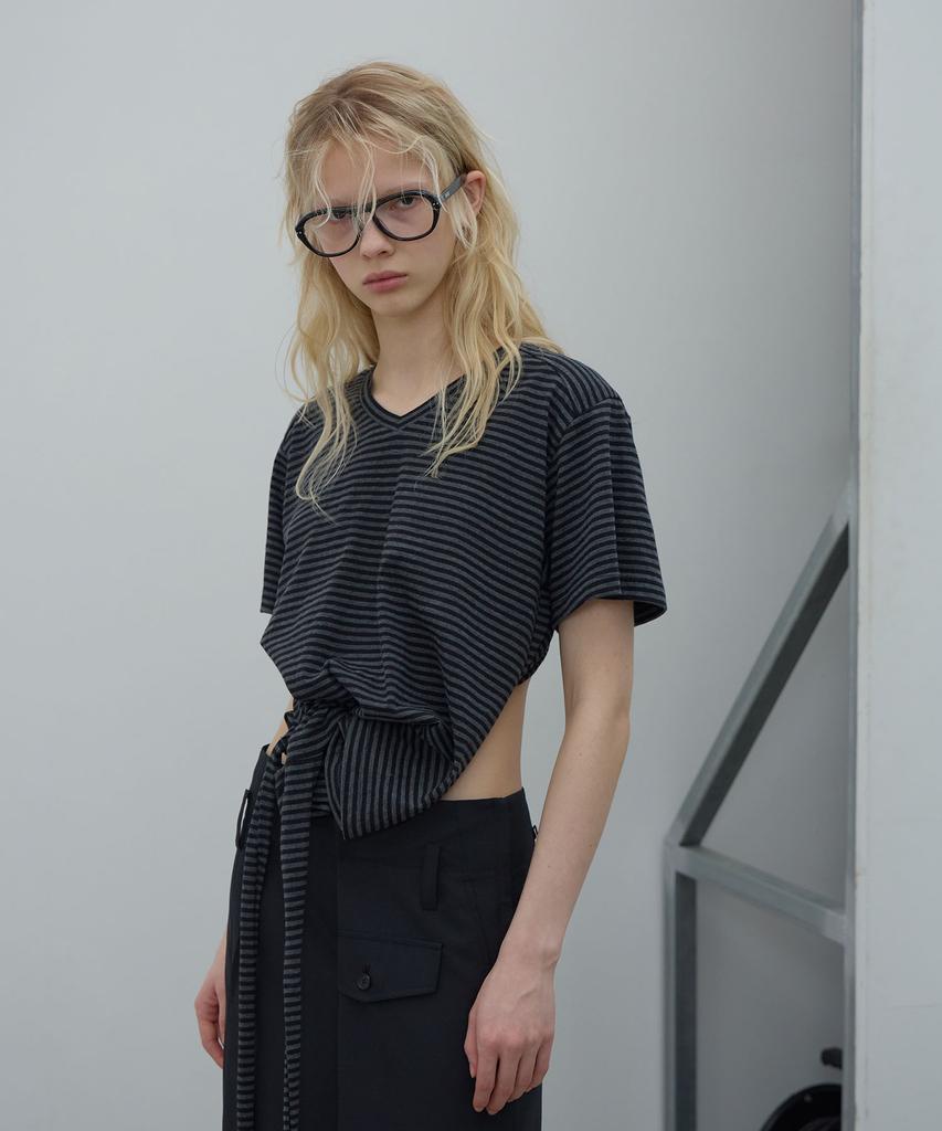 LCDC™ Back Slit V-Neck Top (Dark Gray)