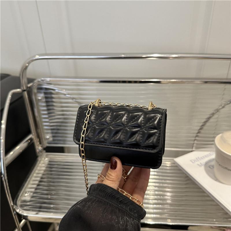 2025 Summer New Bag Women's Trend Small Bag Messenger Bag Women's Fashion Simple Diamond Chain Foreign Style Small Square Bag