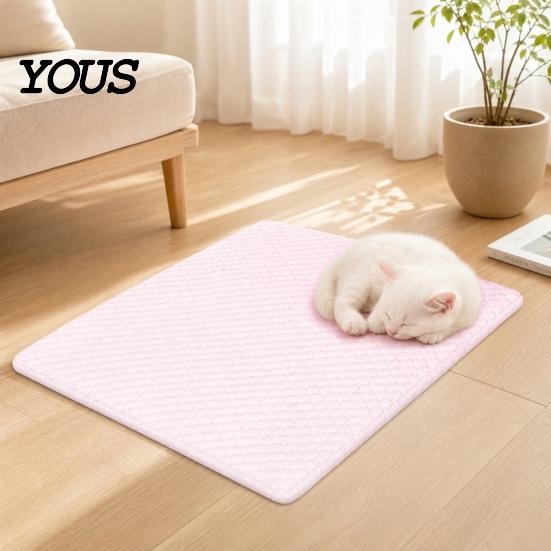 Cool Pet Bed Dog Cooling Mat, Self-cooling Mat with Refillable Ice Boxes, Breathable Pad Washable Cover for Cats Dogs Keeps Pets In Summer Box Cooled