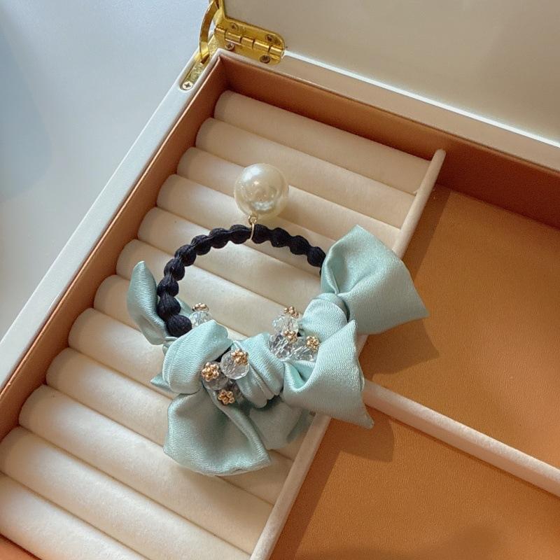 

Элегантная тканевая резинка для волос с бантом, резинка-скранчи с узлом и жемчугом для хвостика, романтичный и женственный аксессуар для волос