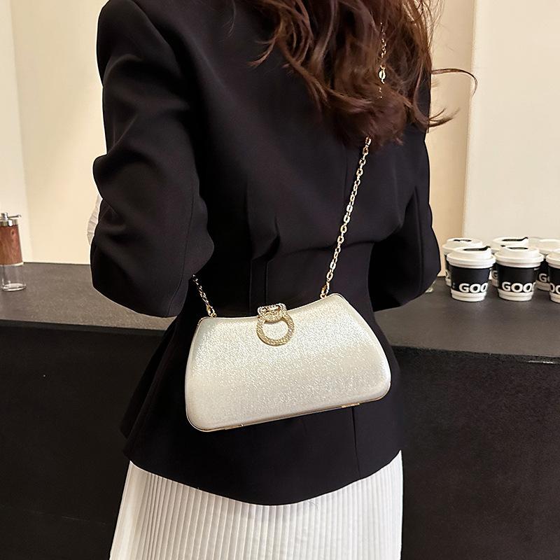 Women's bag exquisite light luxury special-shaped solid diamond-encrusted women's chain small square bag spring new women's shoulder messenger bag