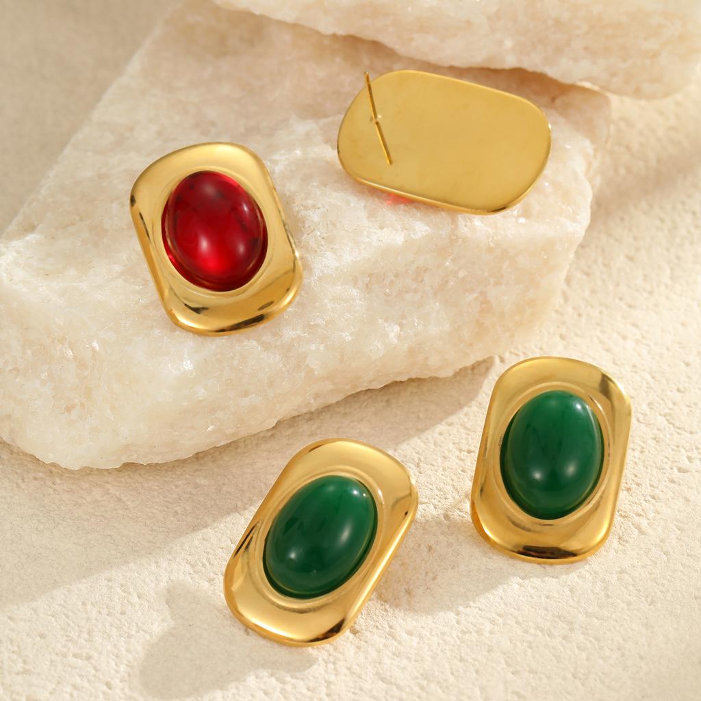 GEMCHIC Women's Retro Geometric Oval Stud Earrings Fashion Gold Tone Resin Statement Jewelry