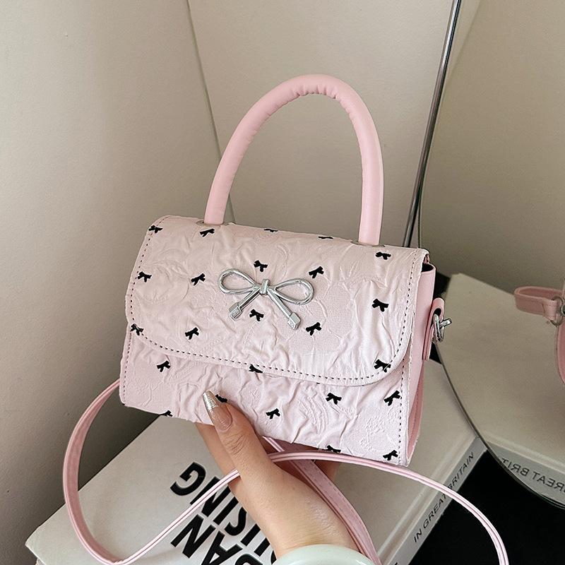 

2025 New Women s Shoulder Bag Large Capacity Casual Shoulder Crossbody Bag Japanese Student Commuter Girls Bag розовый