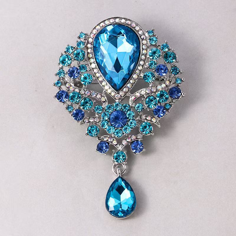 

Style Vintage Crystal Diamond Pendant Brooch Brooch Collar Pin Coat Accessories