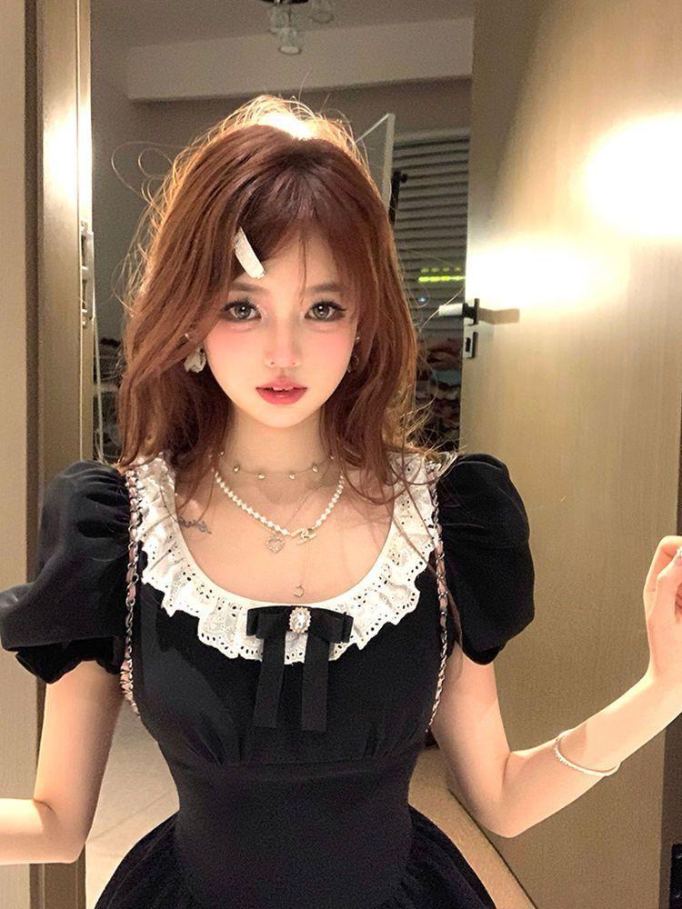 French high-end Hepburn style daughter feeling small black dress women's summer niche square neck bow bubble sleeve dress