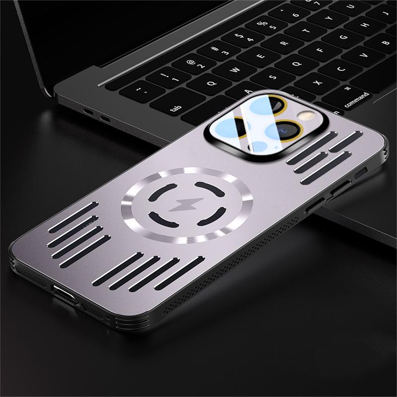 

Роскошный Жесткий Металлический Чехол для Рассеивания Тепла с Магнитной Беспроводной Зарядкой для iPhone 14 Plus 13 12 Pro Max Крутой Защитный Чехол на Заднюю Панель For iPhone 12 ProMax фиолетовый