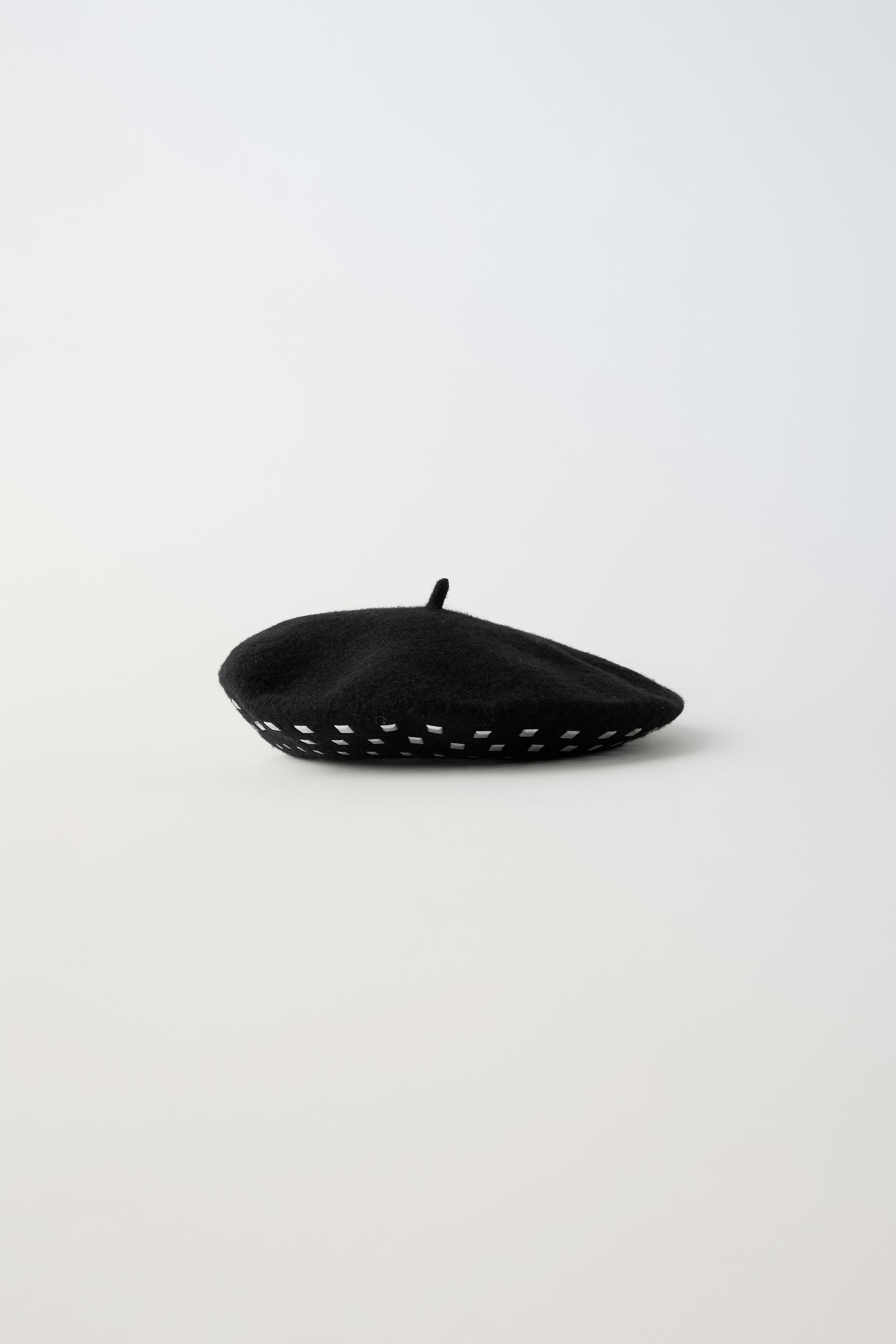 

ШЕРСТЯНОЙ БЕРЕТ С КЛЕПКАМИ