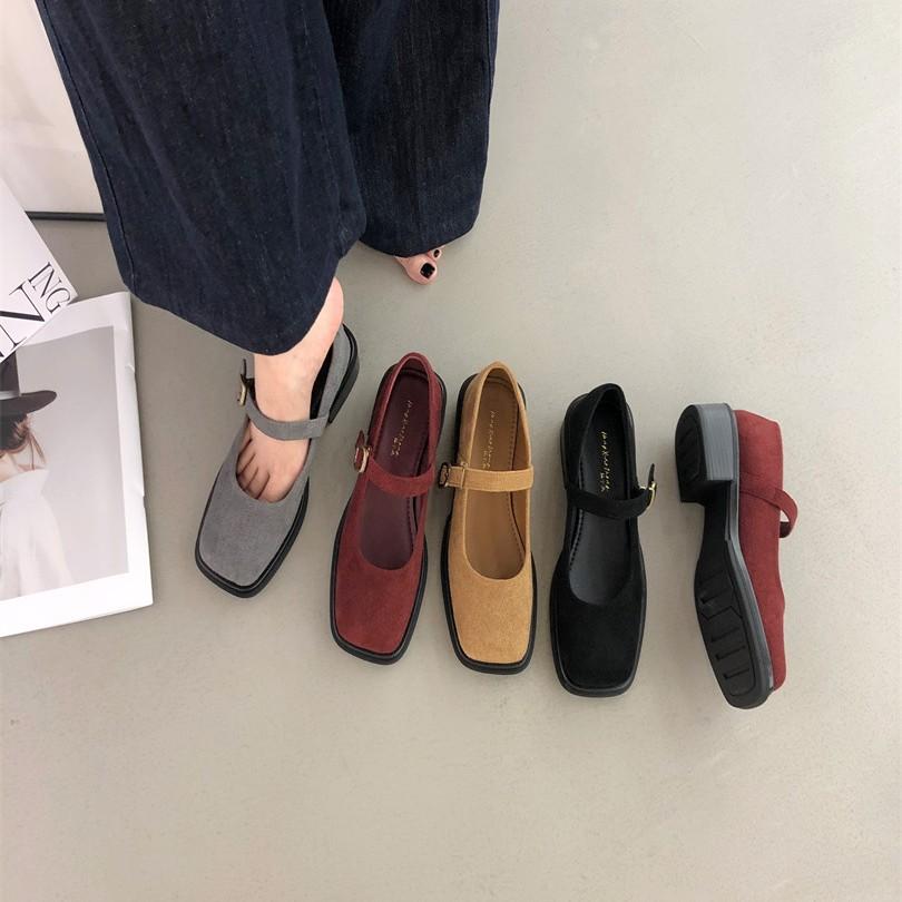 Retro Mary Jane Shoes Women's 2025 New French Temperament Elegant Velvet Square Head Shallow Mouth Thick Heel Evening Shoes