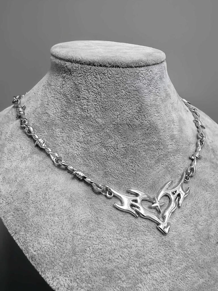 Hip Hop Personality Sliver Color Hollowed-out Flame Totem Heart-shaped Cross Thorny Chain Collar Necklace for Women Men Jewelry