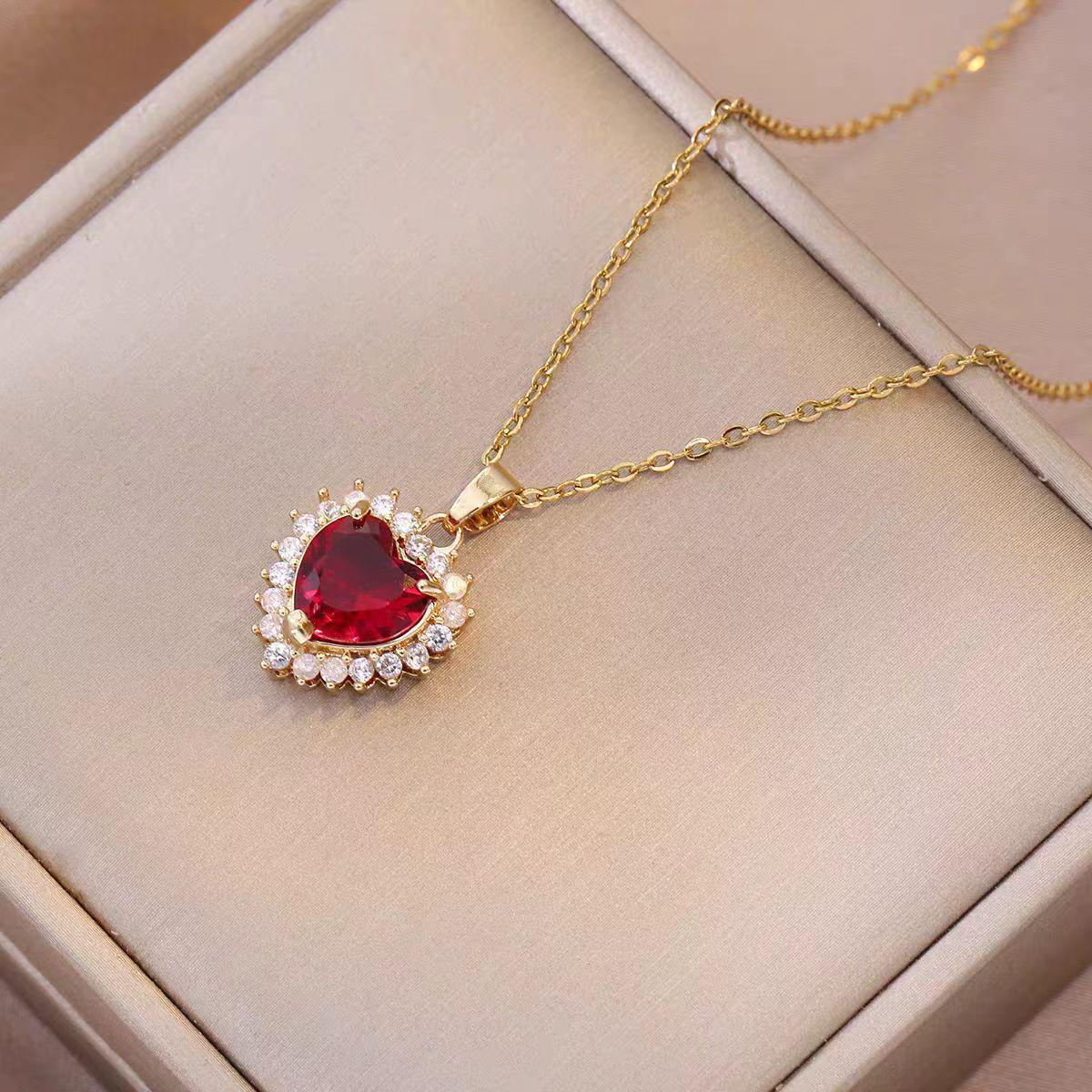 

Женский комплект из ожерелья, серег и кольца: Японский и корейский стиль Love Gem, нишевый дизайн, ювелирные изделия из титановой стали