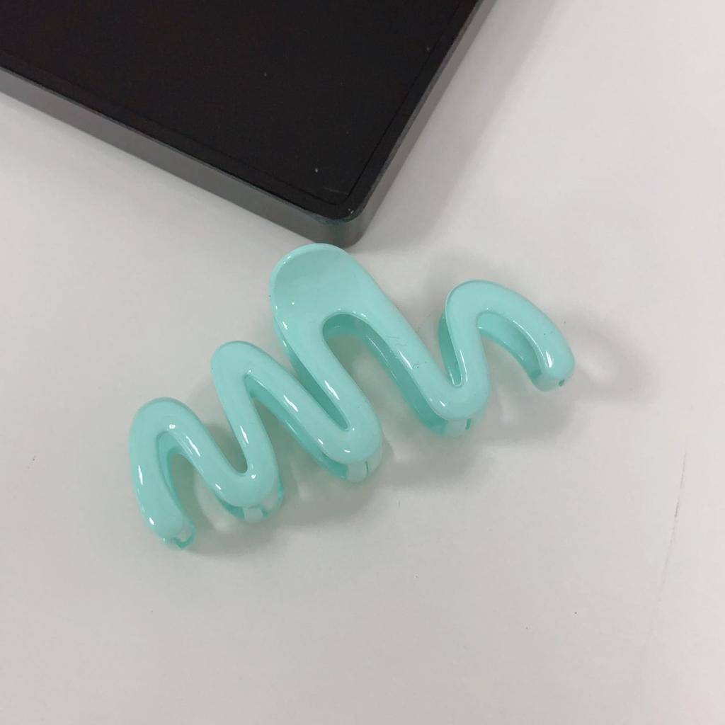 Large High-End Wave Claw Clip for Thick Hair - Women's Hair Accessory for Updos and Back-of-Head Styles