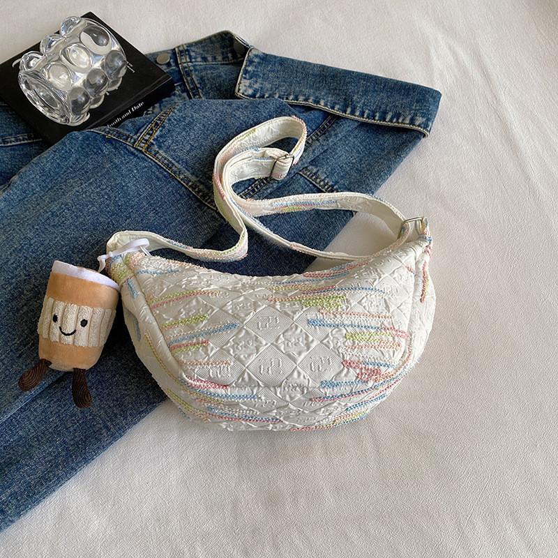 Versatile Medium Sized Rainbow Striped Canvas Bag For Women Ideal For Casual Commuting And Daily Use Without Pendant белый