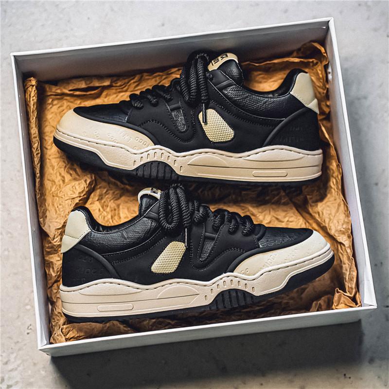 

2025 autumn new trend men s shoes retro sports and leisure board shoes fashion versatile white shoes new height-increasing shoes 44