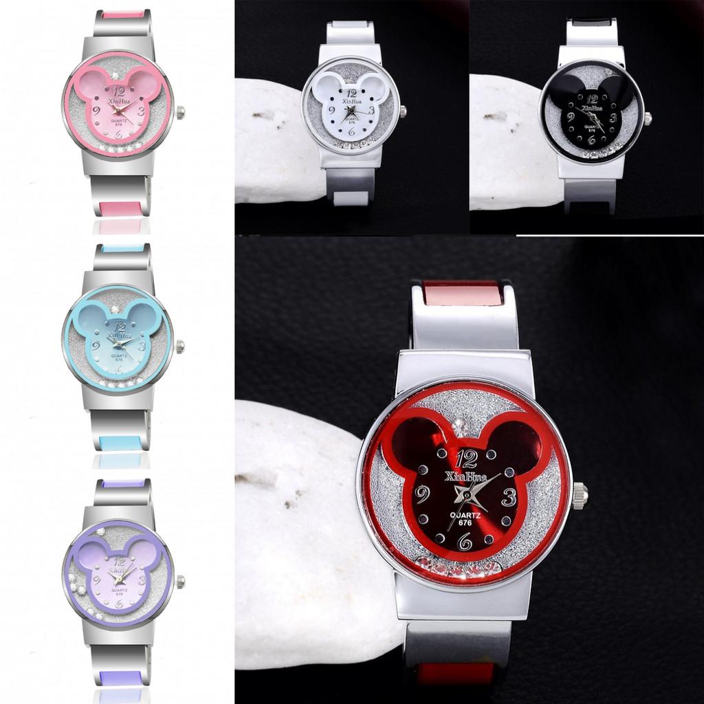 Stylish Women's Alloy Bracelet Quartz Watch With Elegant Design And Unique Colors