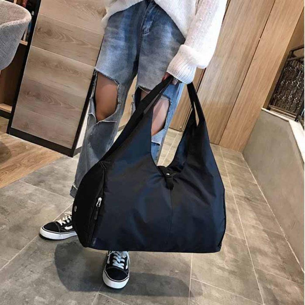 

Korean Style Sports Shoulder Bag Luggage Bag Gym Fitness Bag Casual Yoga Mat Bag Women чорний