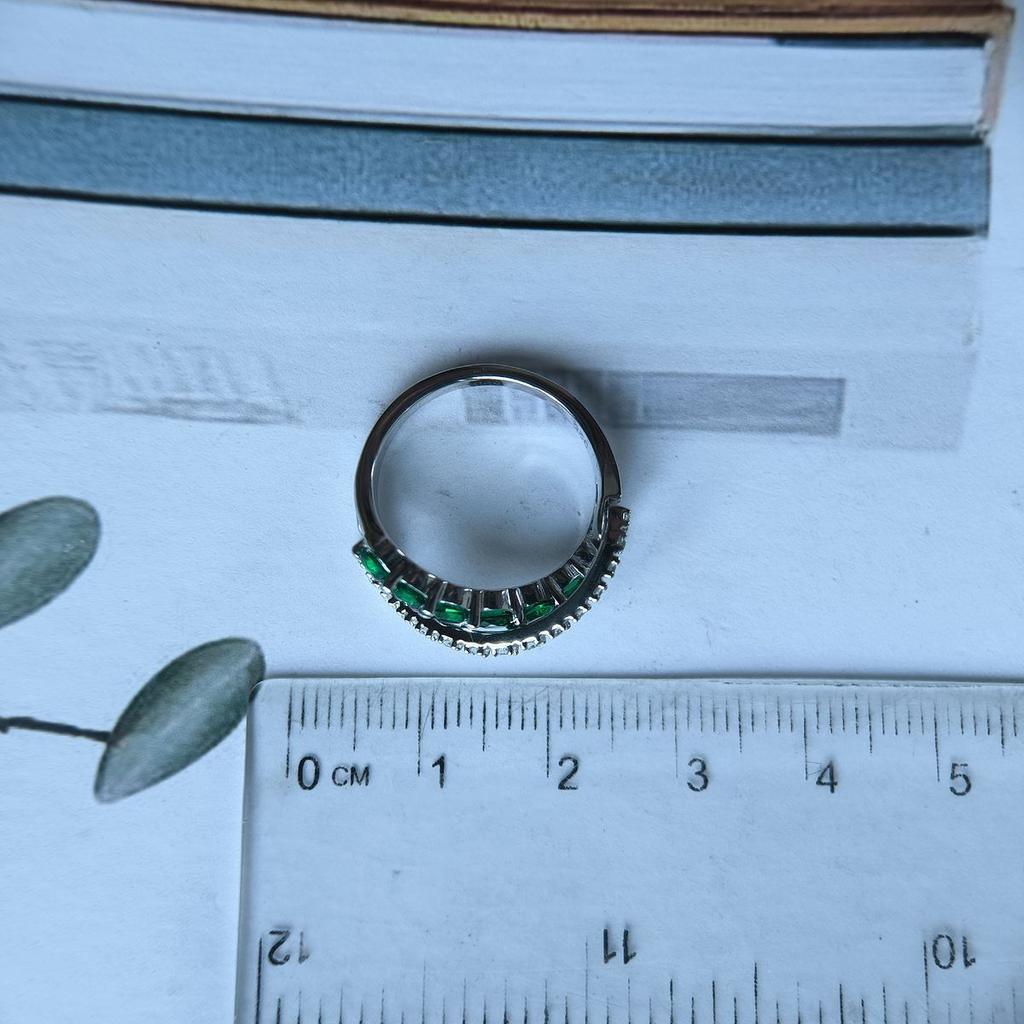 Серебряное кольцо с изумрудом nano 0.842ct, вес изделия 3,26 гр (2192152)