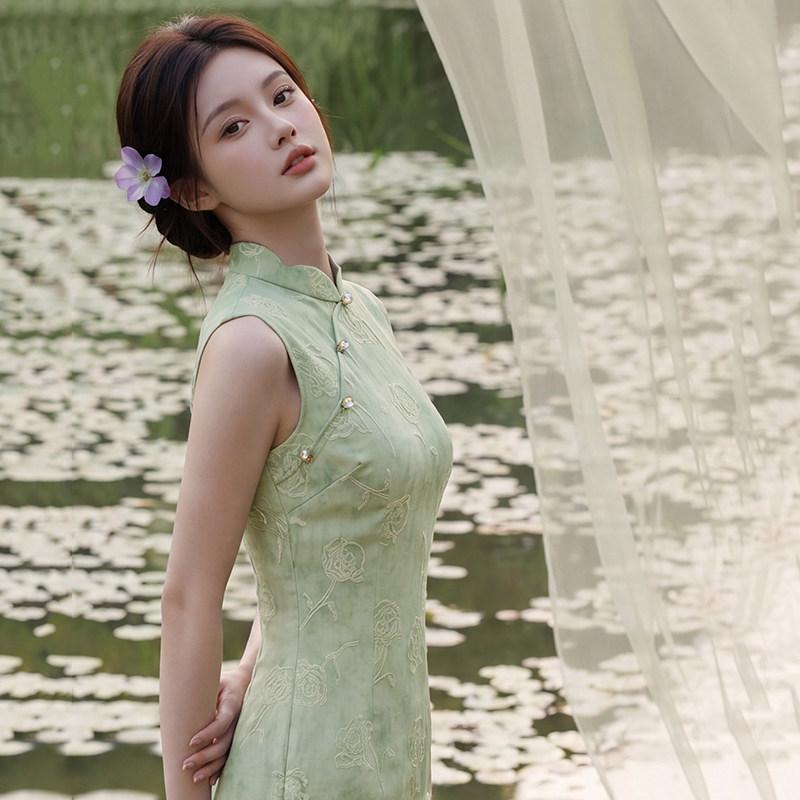 Green sleeveless national style new Chinese Suzhou long cheongsam improved young women's high sense can be worn daily in summer