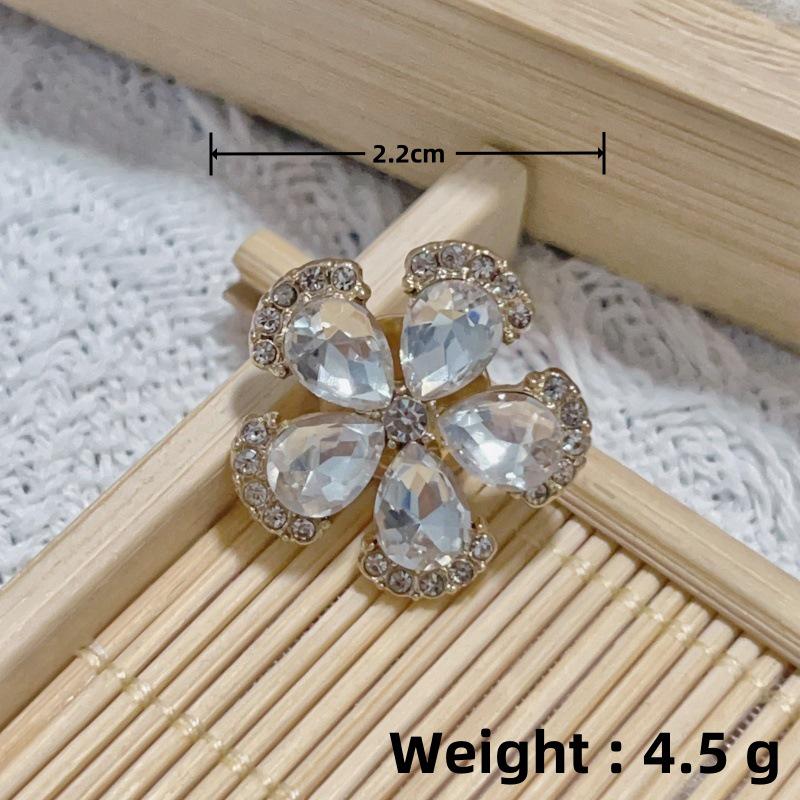 High-End Women's Butterfly Anti-Exposure Fashion Brooch