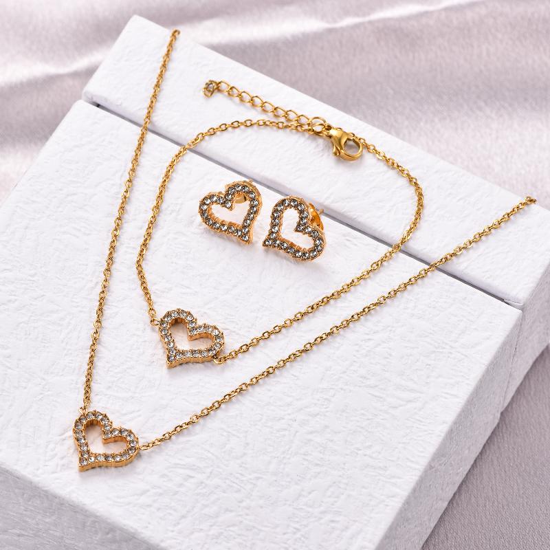 Full Diamond Hollow Heart Necklace Earring Set Lightweight Fashion Alloy Jewelry for Teen Girls Daily Accessory