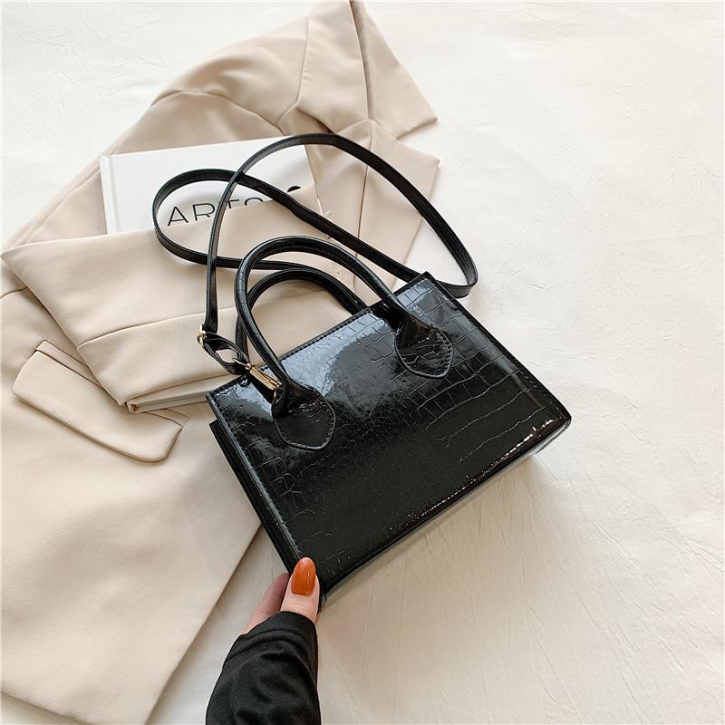 Chic Vintage Small Handbag For Women 2023 Summer Stylish Shoulder And Crossbody Bag Trendy Square Purse