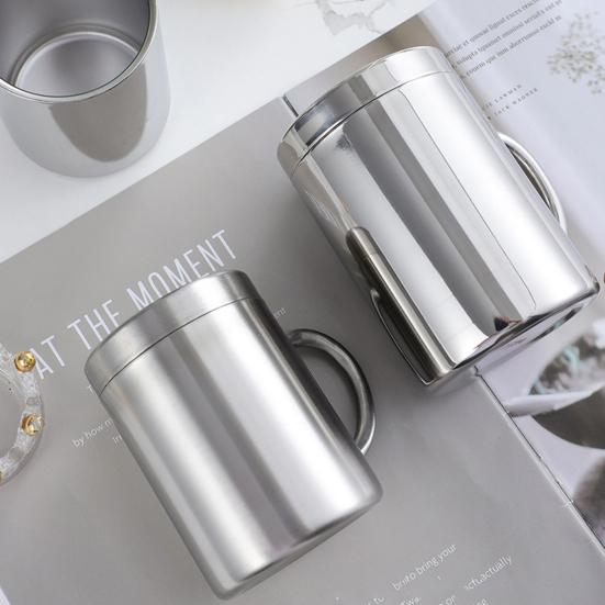 Wasserbecher, tragbarer doppelwandiger Edelstahl-Reise-Thermobecher mit Deckel für zu Hause