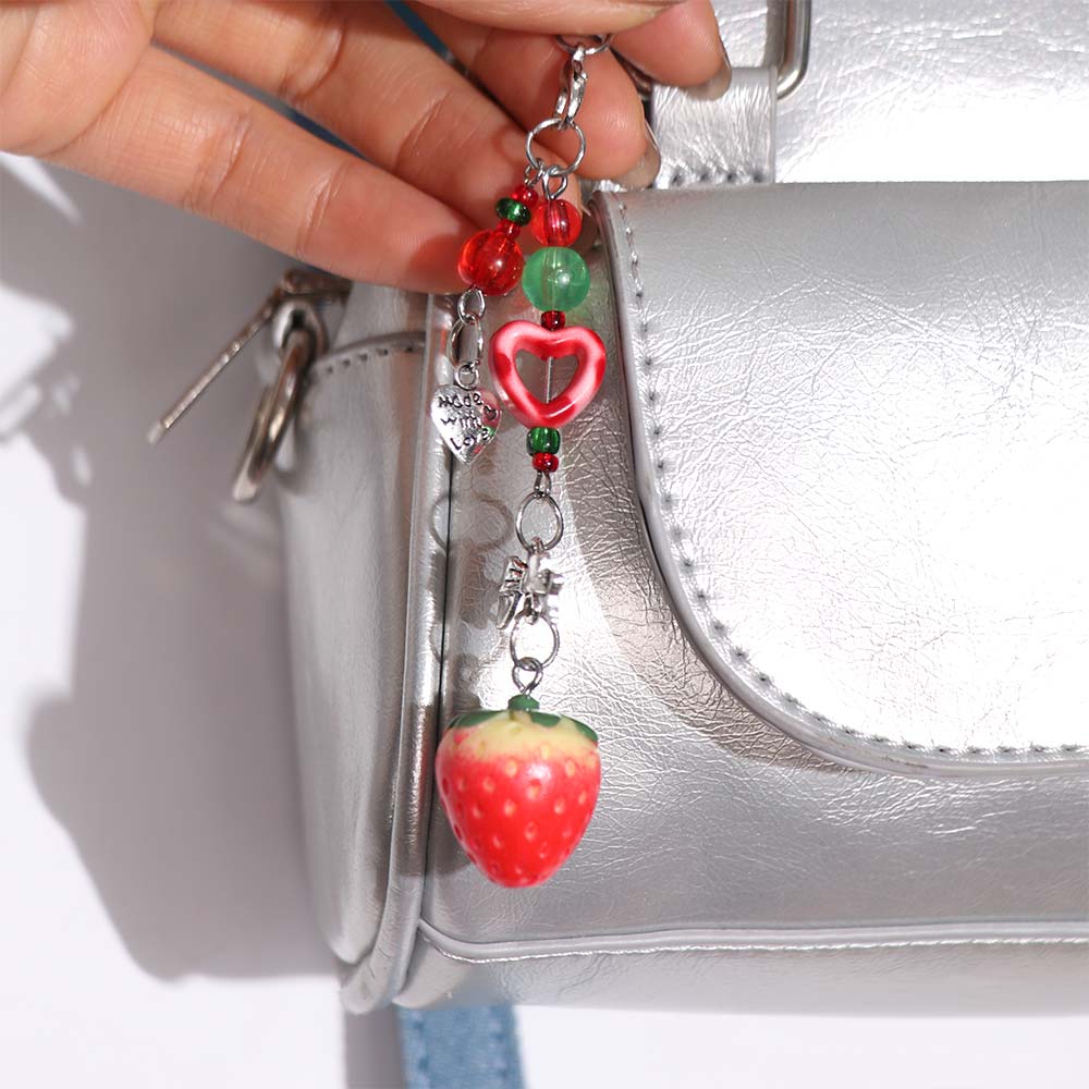 Taschenaufhänger Erdbeerperlen Handykette Acryl Autoschlüsselanhänger Erdbeer-Schlüsselanhänger Anhänger Geschenke