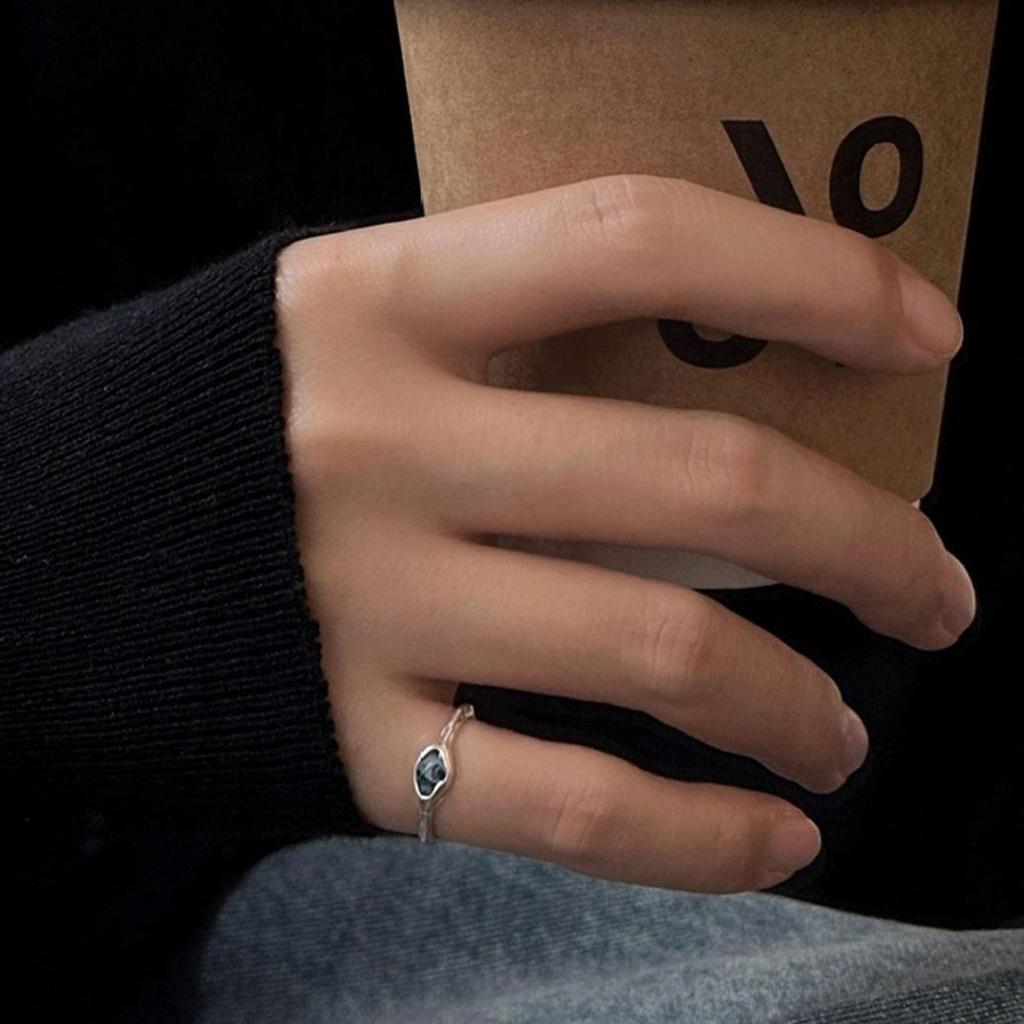 Black Drip Glaze Pinky Ring for Women - High-End, Niche Design, Simple & Versatile