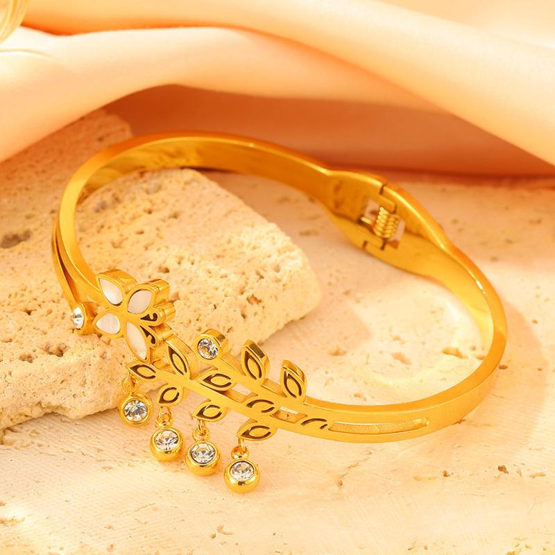 Fashionable Titanium Steel Bracelet Women's Butterfly Light Luxury Bracelet