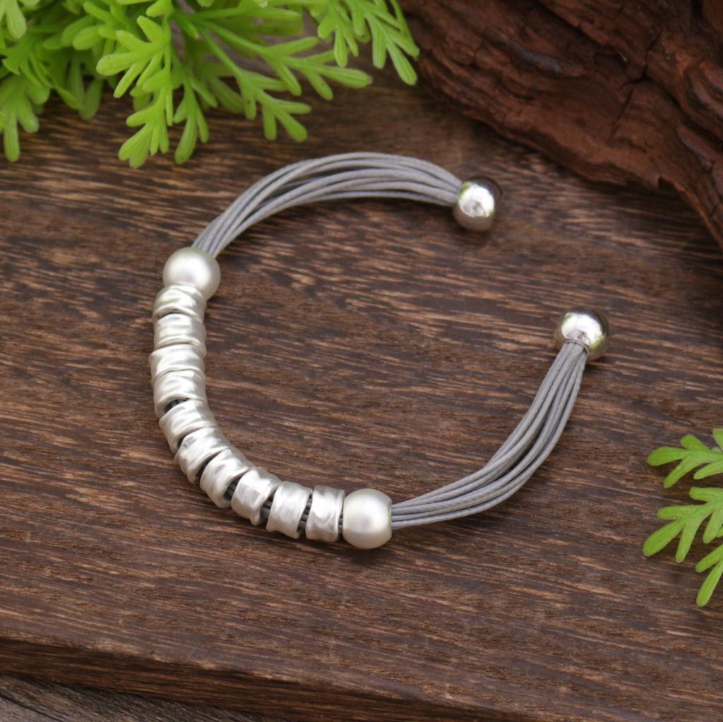 Geometric matte ring leather rope magnetic bracelet, personalized men's and women's retro magnetic bracelet