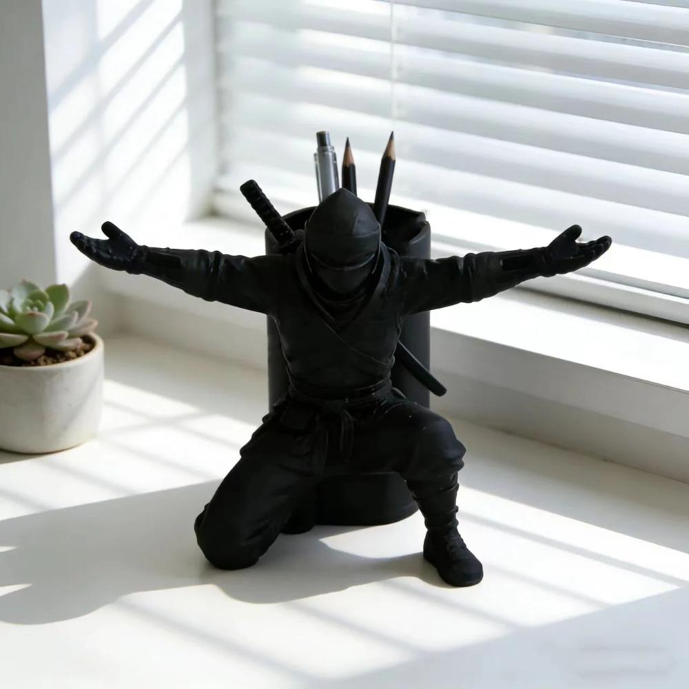 1-Piece Ninja Warrior Pen Holder Decoration 3D Printed Ninja Pen Stand Desktop Organizer Decoration Figurine Multifunctional Pen Holder 3D Printed Dec