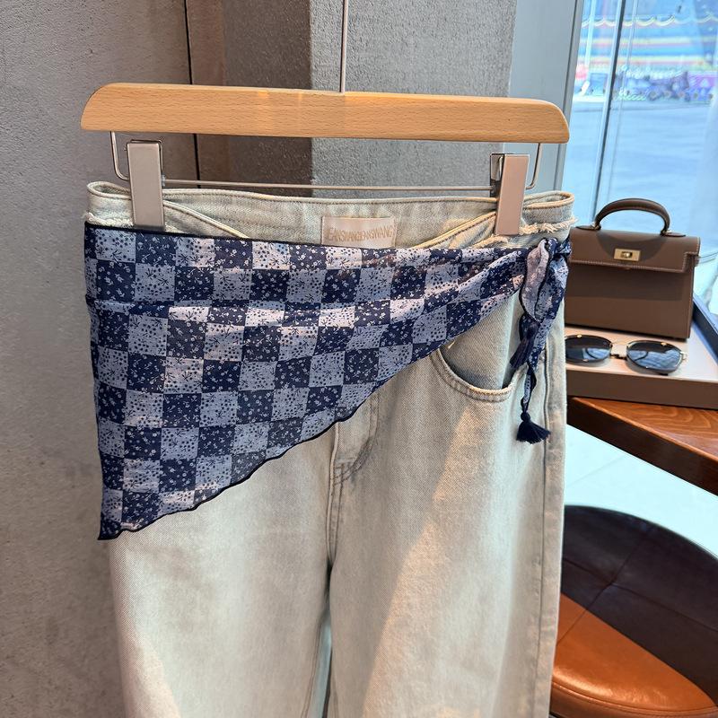 Fashion Plaid Retro Rhombus Scarf Scarf Early Spring Women'S Scarf Silk Scarf Triangle Scarf Headscarf Accessories Silk Scarf