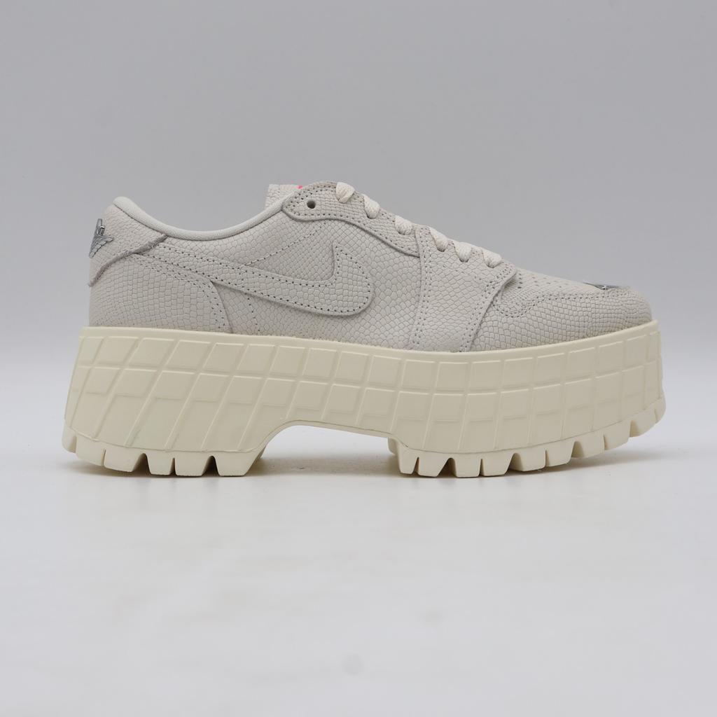 IR0835-110 Nike Air Jordan 1 Low Brooklyn Ivoly (Damen)