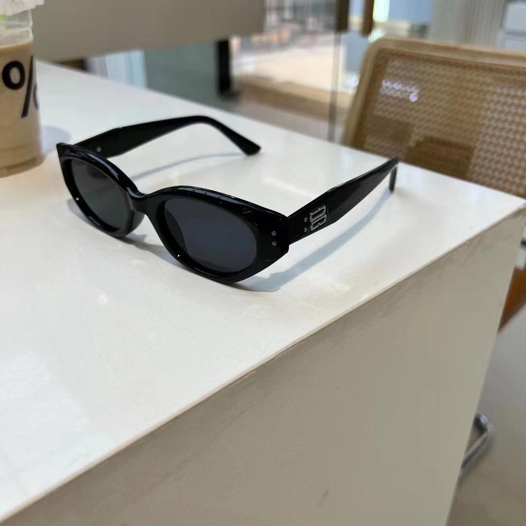 Rivets Decoration Sunglasses Women Cat Eye Shape Uv Protection Men Sun Glasses High Quality Female Sun Glass