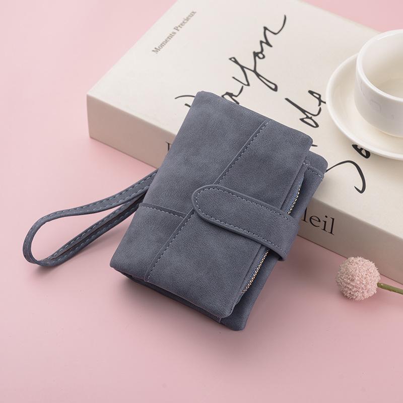 Mattierte dreifach faltbare Geldbörse für Damen: Großes Fassungsvermögen, Mehrere Kartenfächer, Münzfach, Schnalle, Patchwork-Design