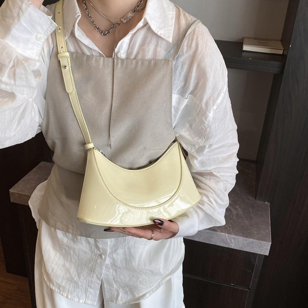 PU Leather Half-Moon Crossbody Bag Crossbody Versatile PU Leather Shoulder Bag Purse Wallets Messenger Bag Underarm Bag Women