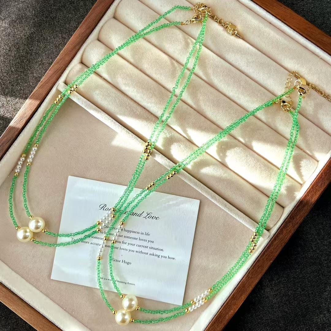 Vintage Faux Emerald Crystal Pearl Warm Gold Tone Necklace Collarbone Chain Necklace