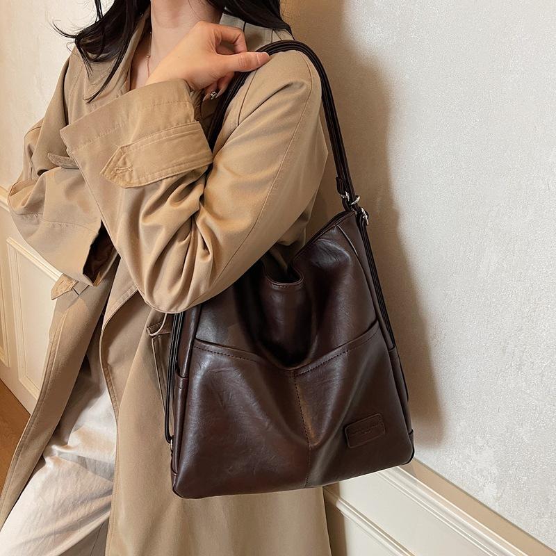 Vintage Shoulder Bag Women's Tote Bag Large Capacity Underarm Bag