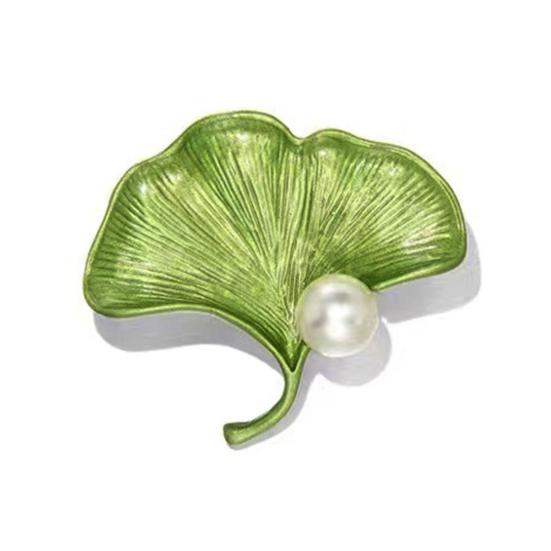 

Brooch Versatile Botanical Leaf Design Brooch with Glossy Fade-Resistant Finish Sweaters Scarves Handbags Hats Safety