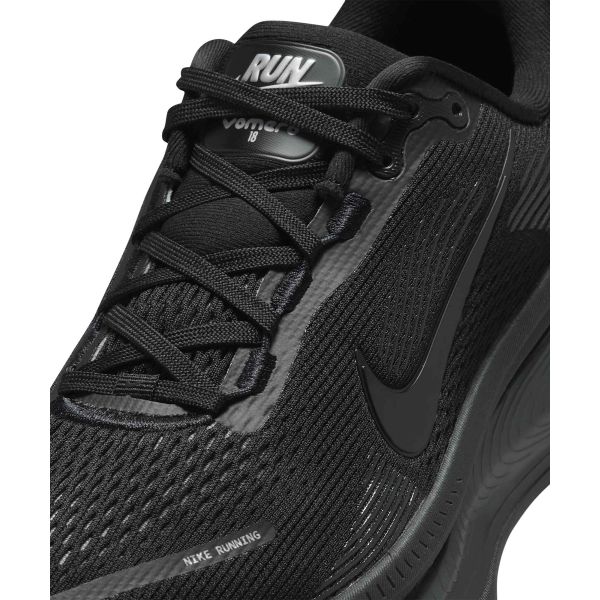 Nike נעלי ספורט לנשים Vomero 18 שחור משולש אפור עשן כהה אפור עשן בהיר HM6804-004