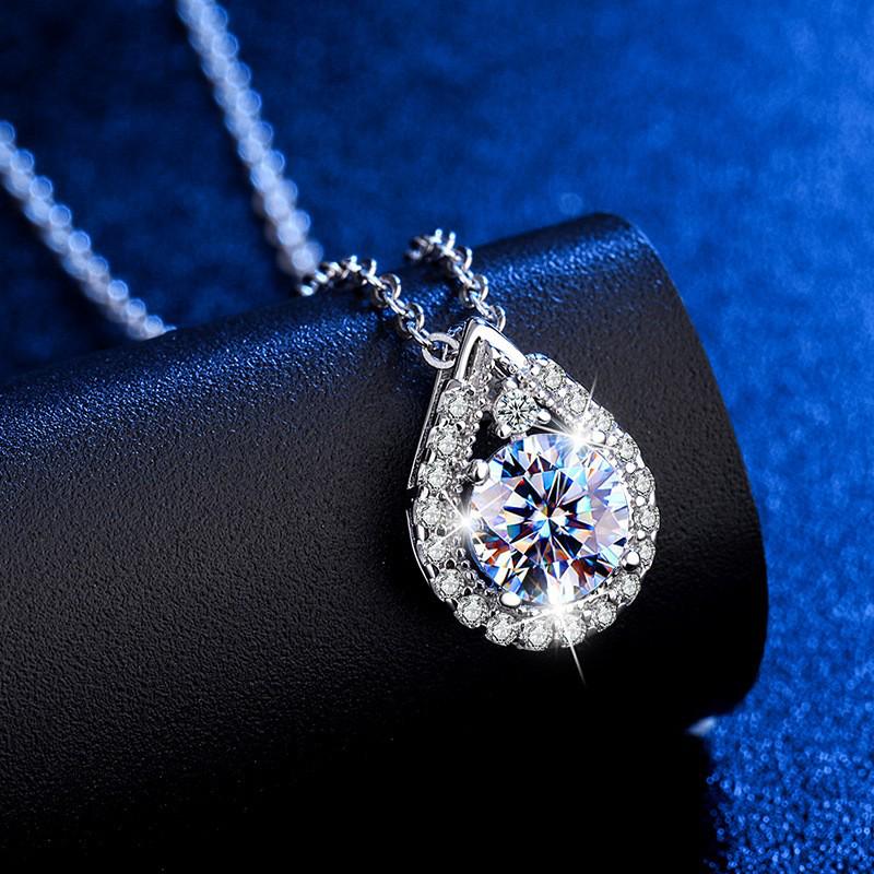 Pear-Shaped Moissanite Pendant Necklace in White Gold - 1 Carat, Luxury Women's Jewelry.
