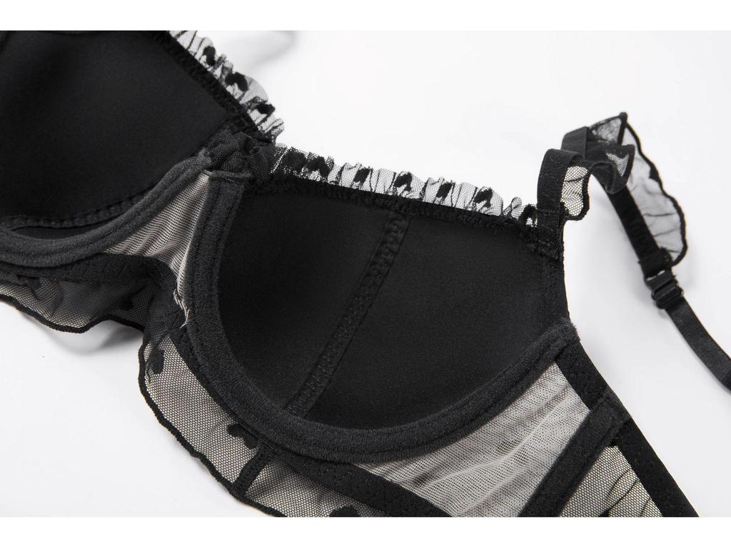 French Lace Underwire Lingerie Set for Enhanced Fit and Support