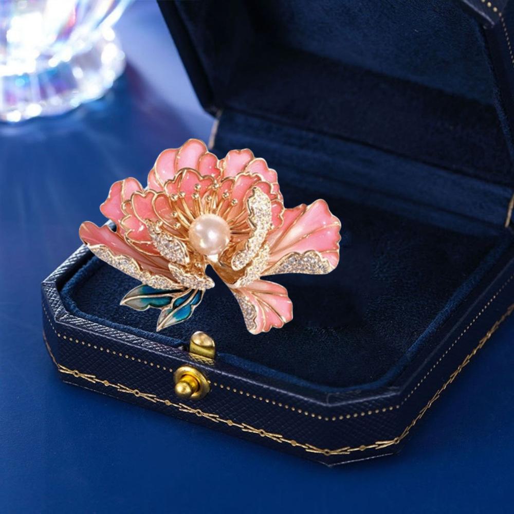 Freshwater Pearl Peony Corsage Brooch High-End Women'S Versatile High-End Sense Pin Anti-Light Personalized Clothing Accessories