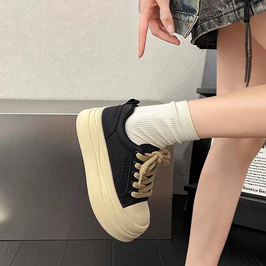 Autumn Women's Casual Sports Shoes 2026 Comfortable Anti Slip Outdoor Fashion Retro Platform Vulcanized Shoes Zapatos Mujer