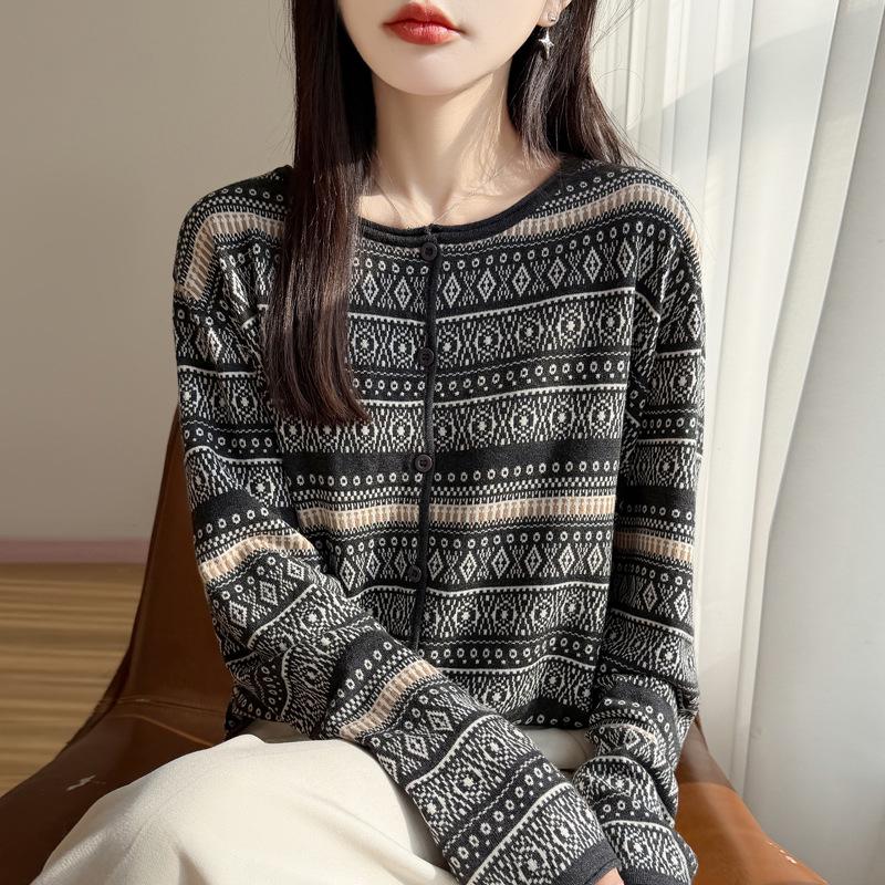Petite A-line Casual Long-Sleeved Jacquard Knit Cardigan for Autumn/Winter 2026