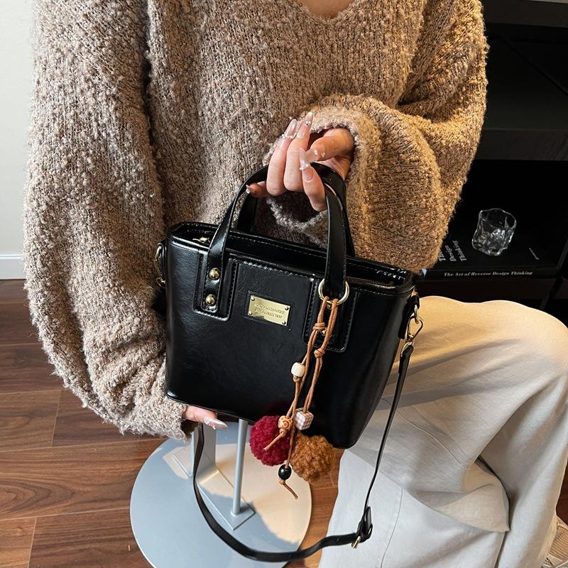 High-end Fashion Handbag Retro Bucket Bag Women's Autumn and Winter New Versatile Shoulder Bag Messenger Bag
