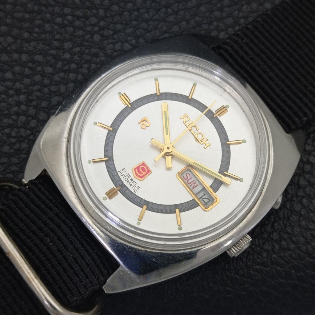 Ricoh R31 AUTOMATIC JAPAN MENS VINTAGE SILVER COLOR DIAL WATCH A701941-5 R207-a701941